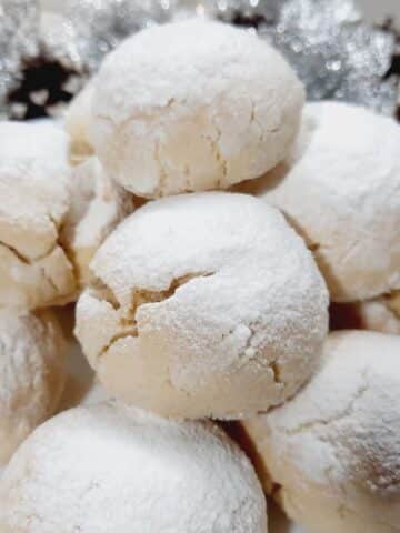Buttery Pecan Snowball Cookies