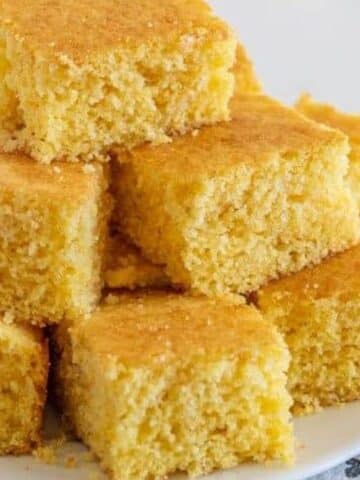 4-ingredient Quick Cornbread