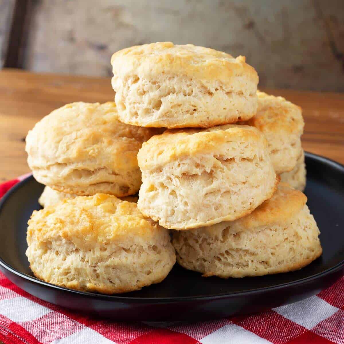 Easy Buttermilk Biscuits Recipe