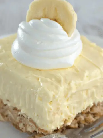 Banana Cream Cheesecake Bars Recipe