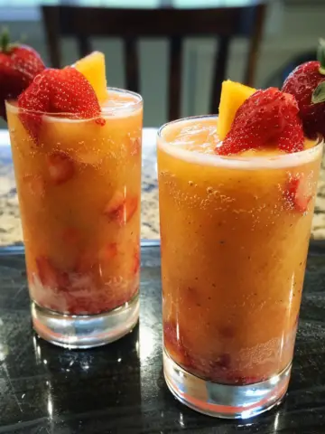 Strawberry Mango Coolers Recipe