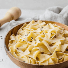 Quick And Easy Garlic Butter Noodles Recipe
